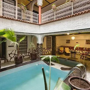Salma Restaurant Bed & Breakfast